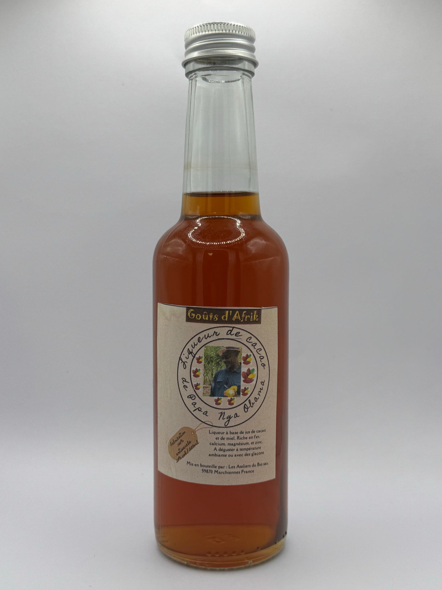 Liqueur de cacao de "Papa Nga Obama"